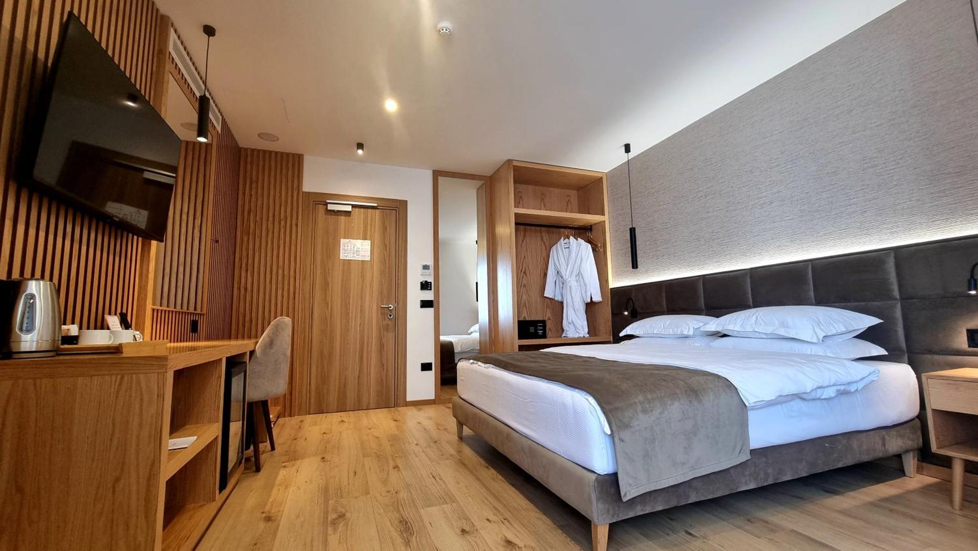 Sibb Hotel Tiranë Luaran gambar