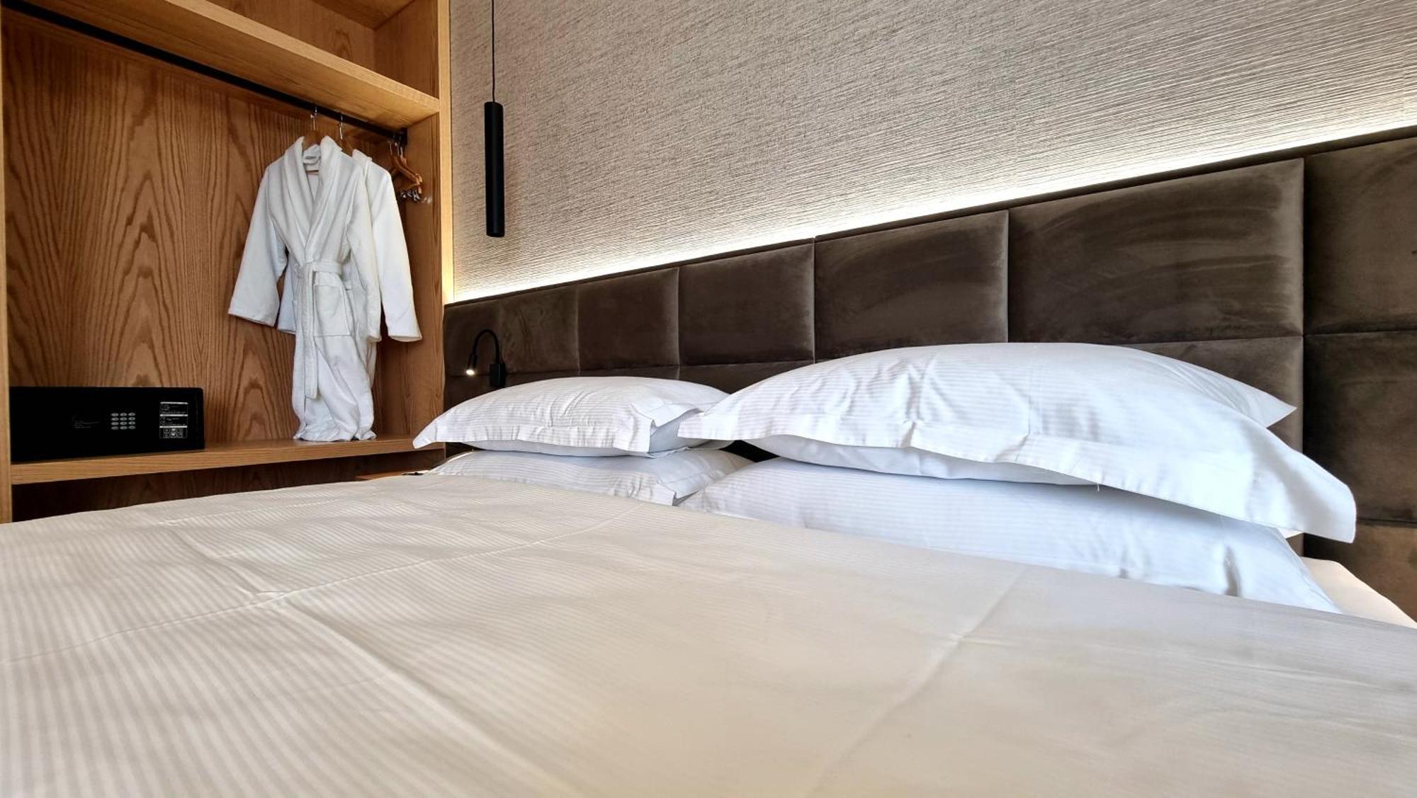 Sibb Hotel Tiranë Luaran gambar