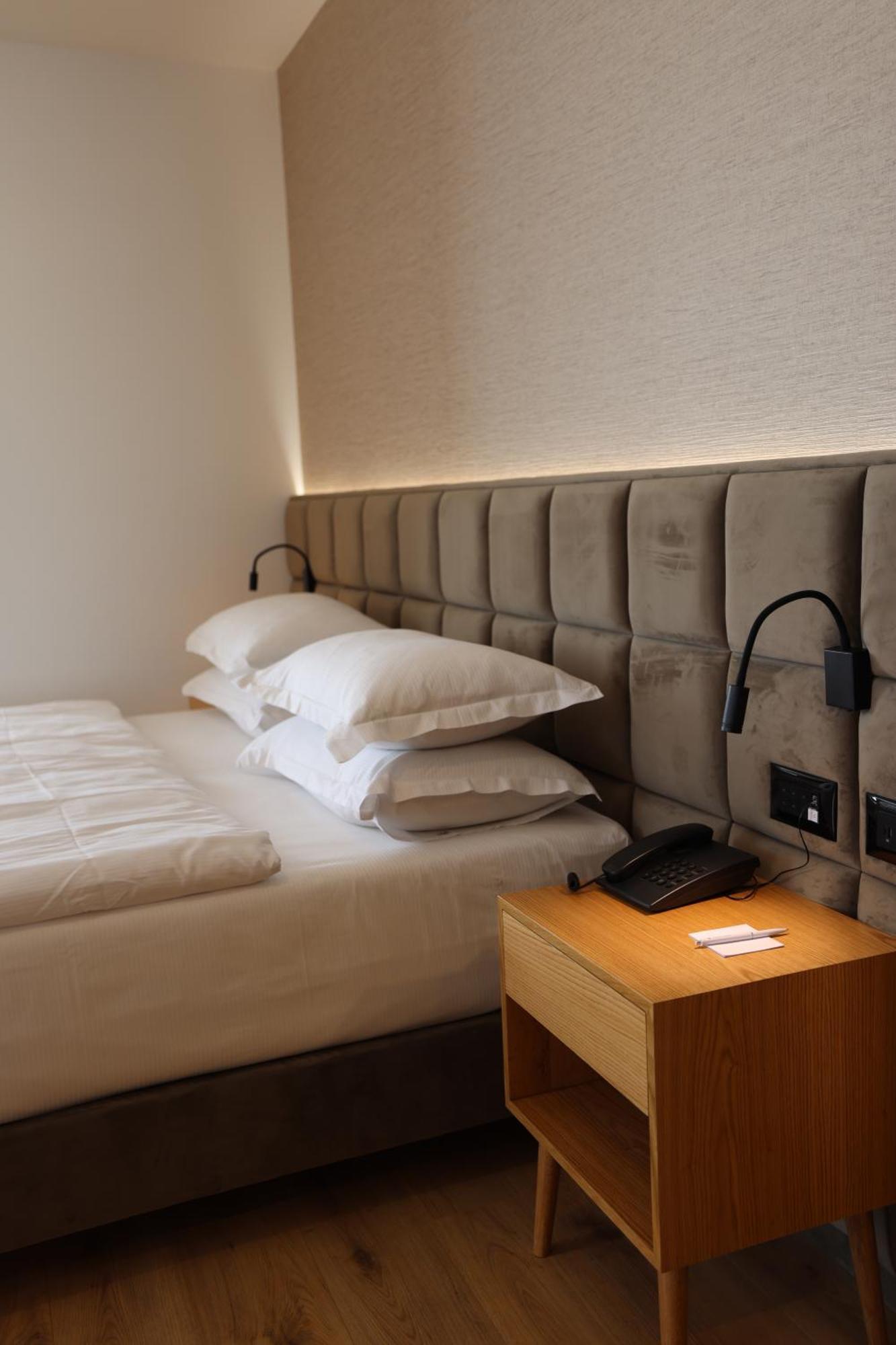 Sibb Hotel Tiranë Luaran gambar