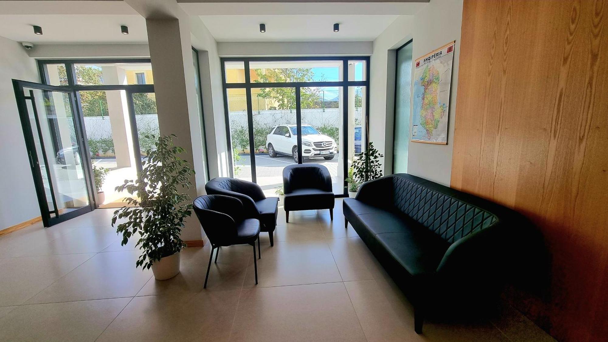 Sibb Hotel Tiranë Luaran gambar