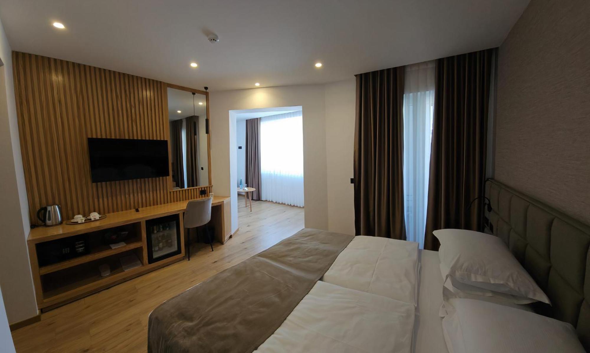 Sibb Hotel Tiranë Luaran gambar