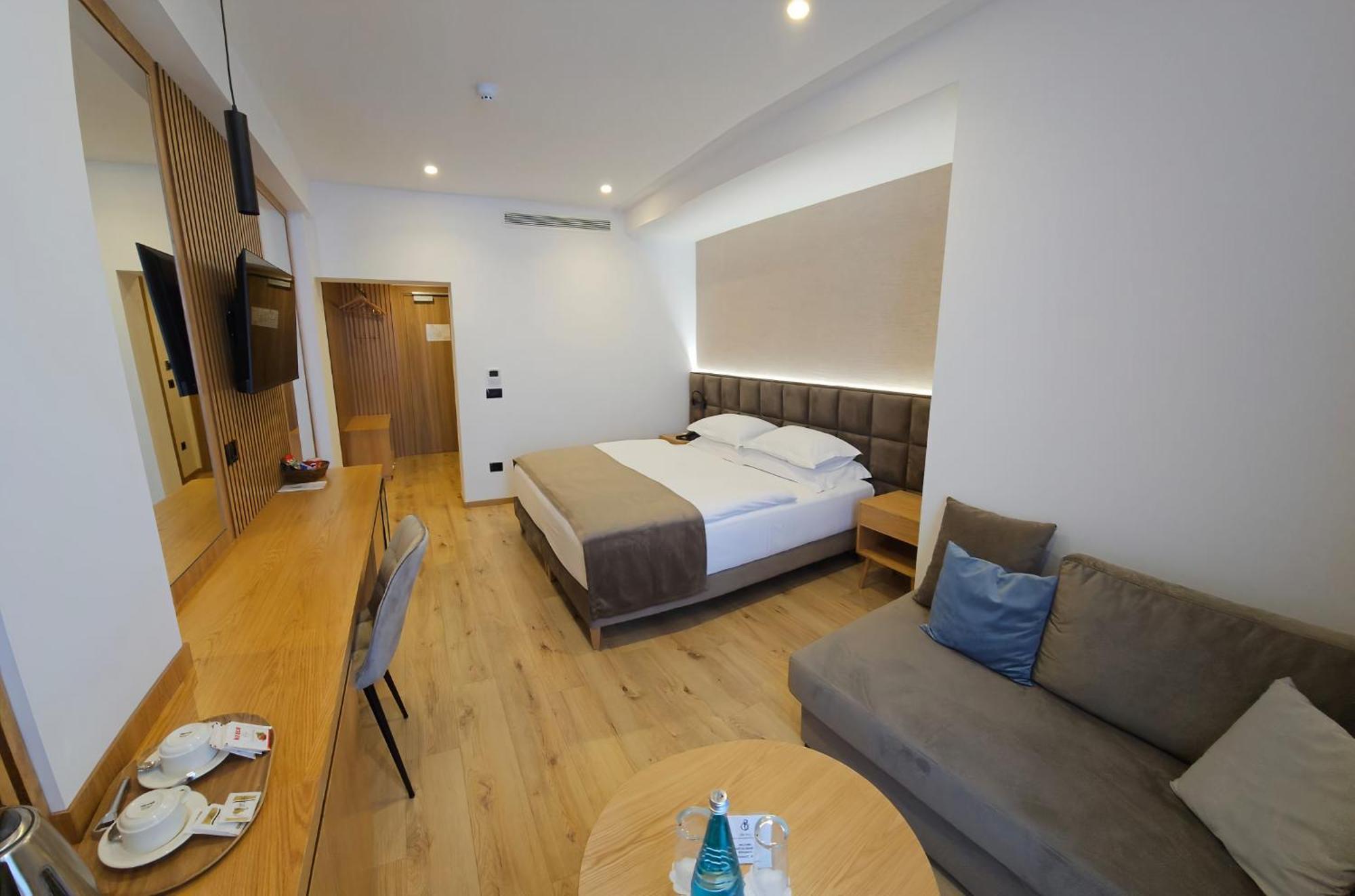 Sibb Hotel Tiranë Luaran gambar