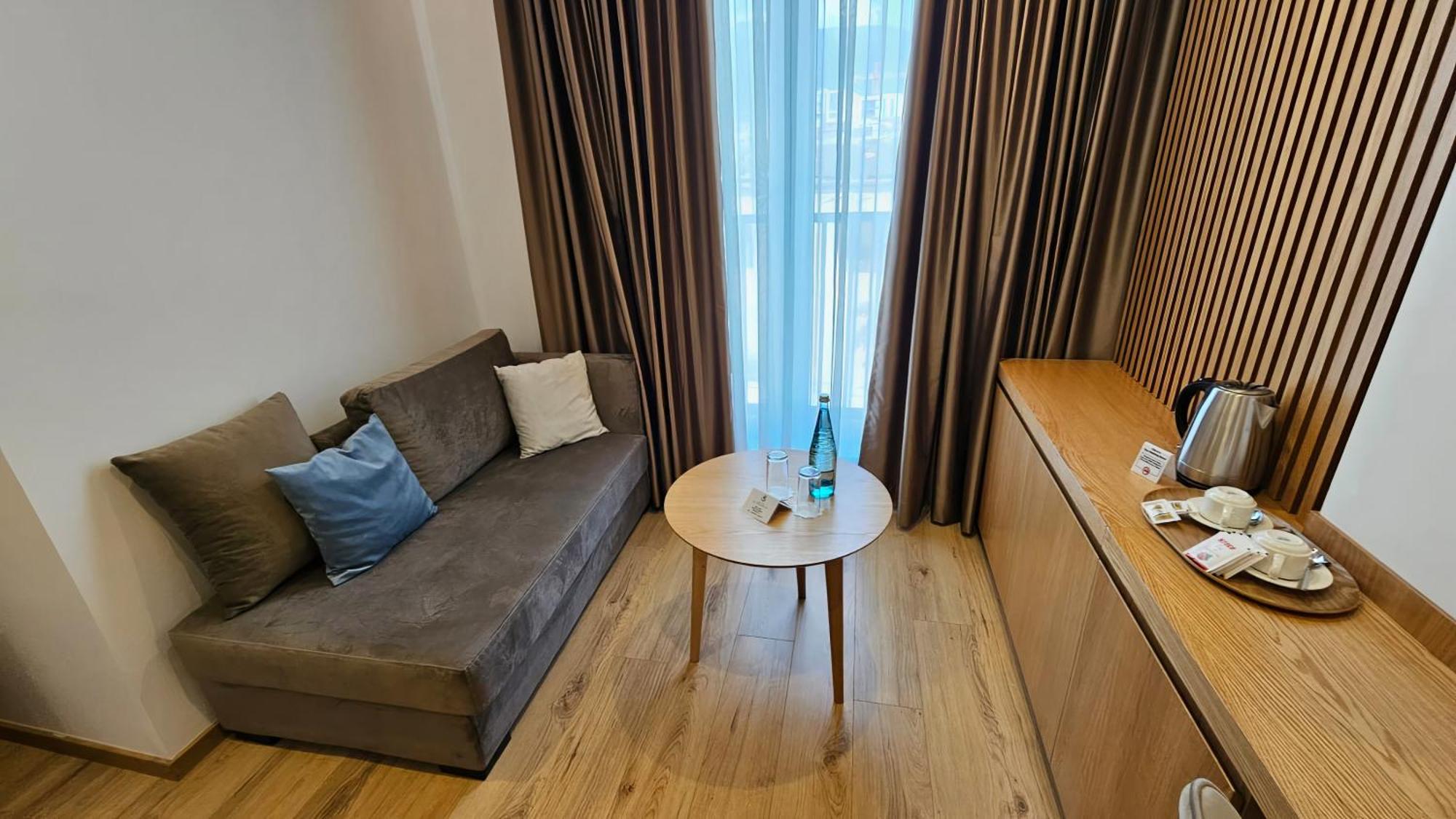 Sibb Hotel Tiranë Luaran gambar