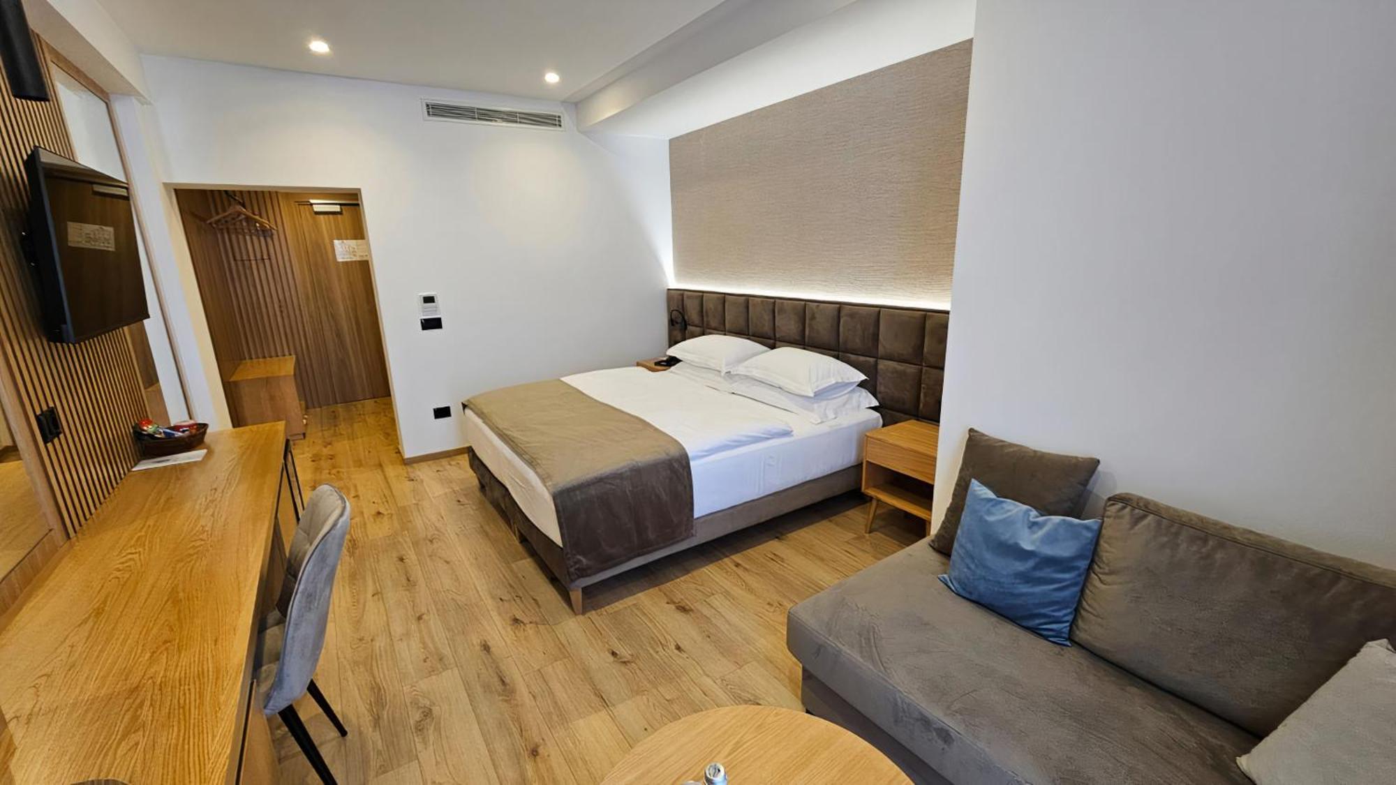 Sibb Hotel Tiranë Luaran gambar
