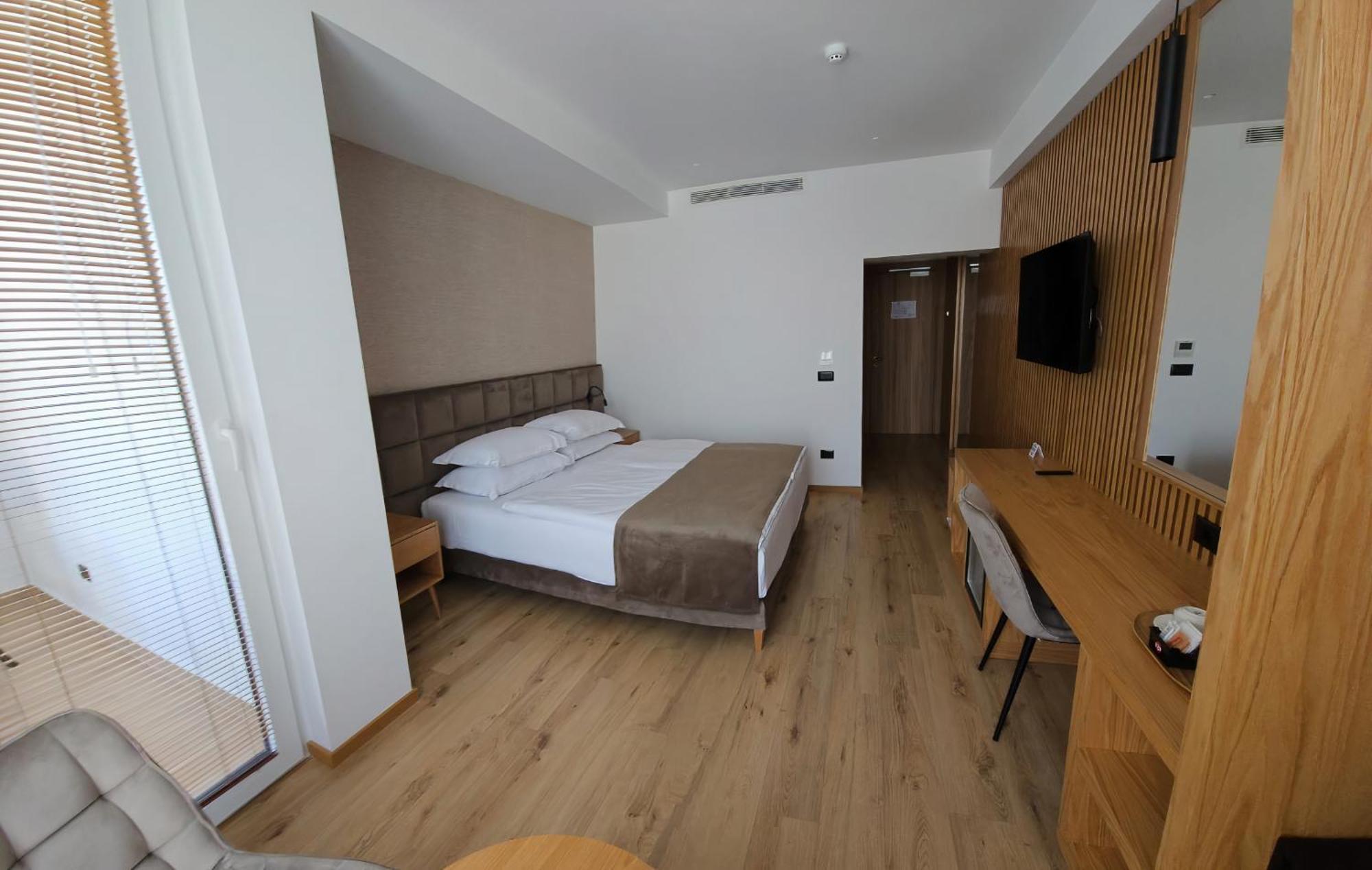 Sibb Hotel Tiranë Luaran gambar
