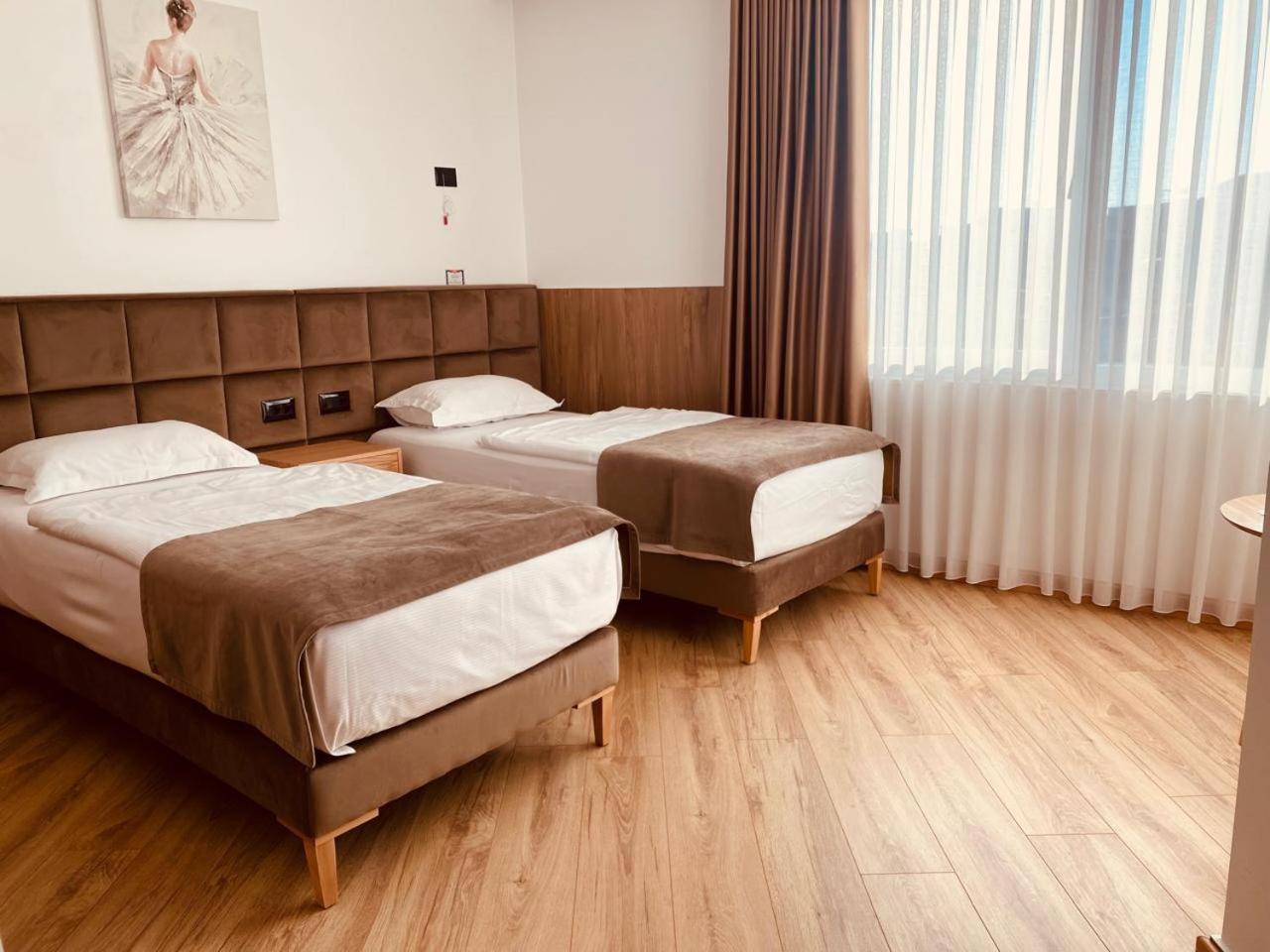Sibb Hotel Tiranë Luaran gambar